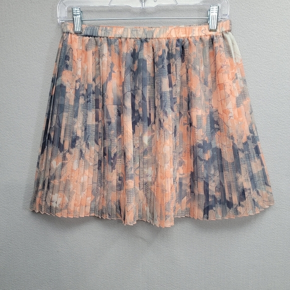 BCBGeneration Dresses & Skirts - BCBGENERATION PLEATED MINI SKIRT, SIZE S, NWT